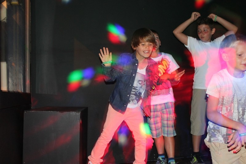 Village Camps International Summer Camp Leysin, Switzerland 2026-08-15 https://www.villagecamps.com/journals_admin/images/696-17-disco (70).jpg